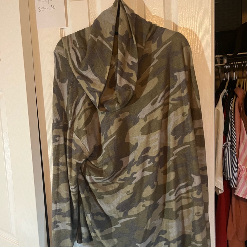BNWT Boutique camo cowl neck top